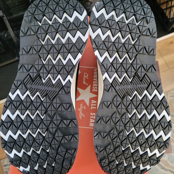 Converse A03277C Chuck 70 AT CX Hi Unisex High Trainers In Black - Picture 8 of 10